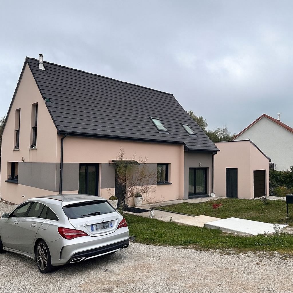 WhatsApp Image 2025-12-10 at 09.14.11